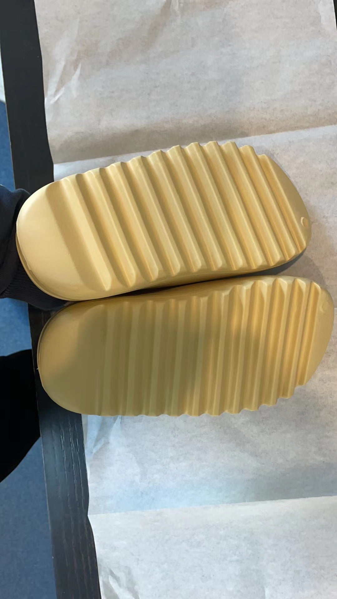 sneaker shoes women and men slides