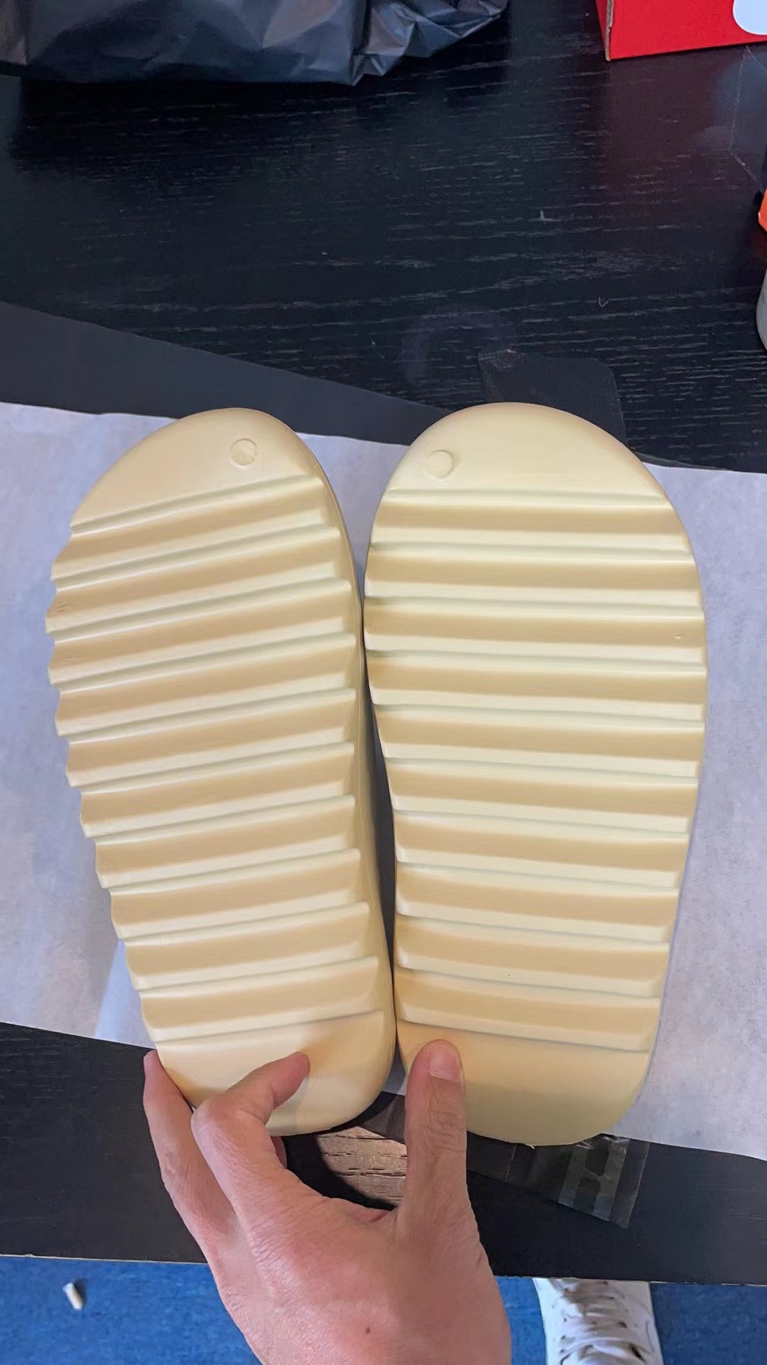 sneaker shoes women and men slides