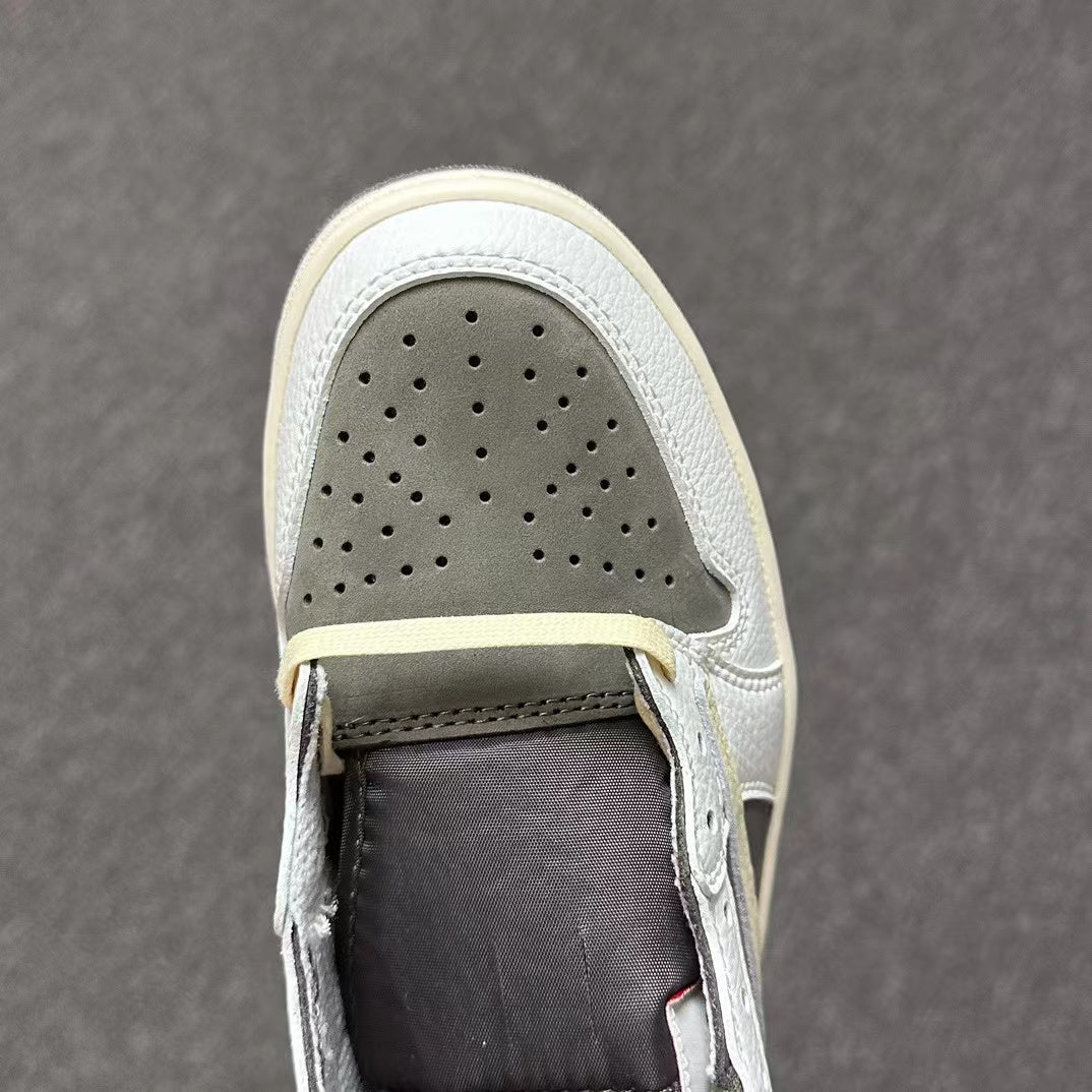 sneaker shoes women or men AJ01
