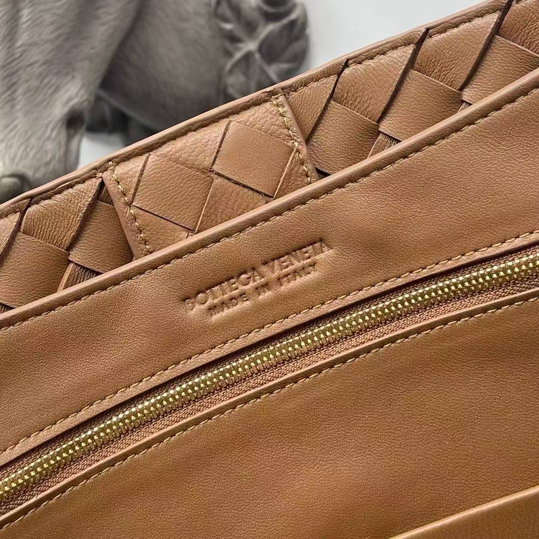 Custom luxury women's shoes handbag