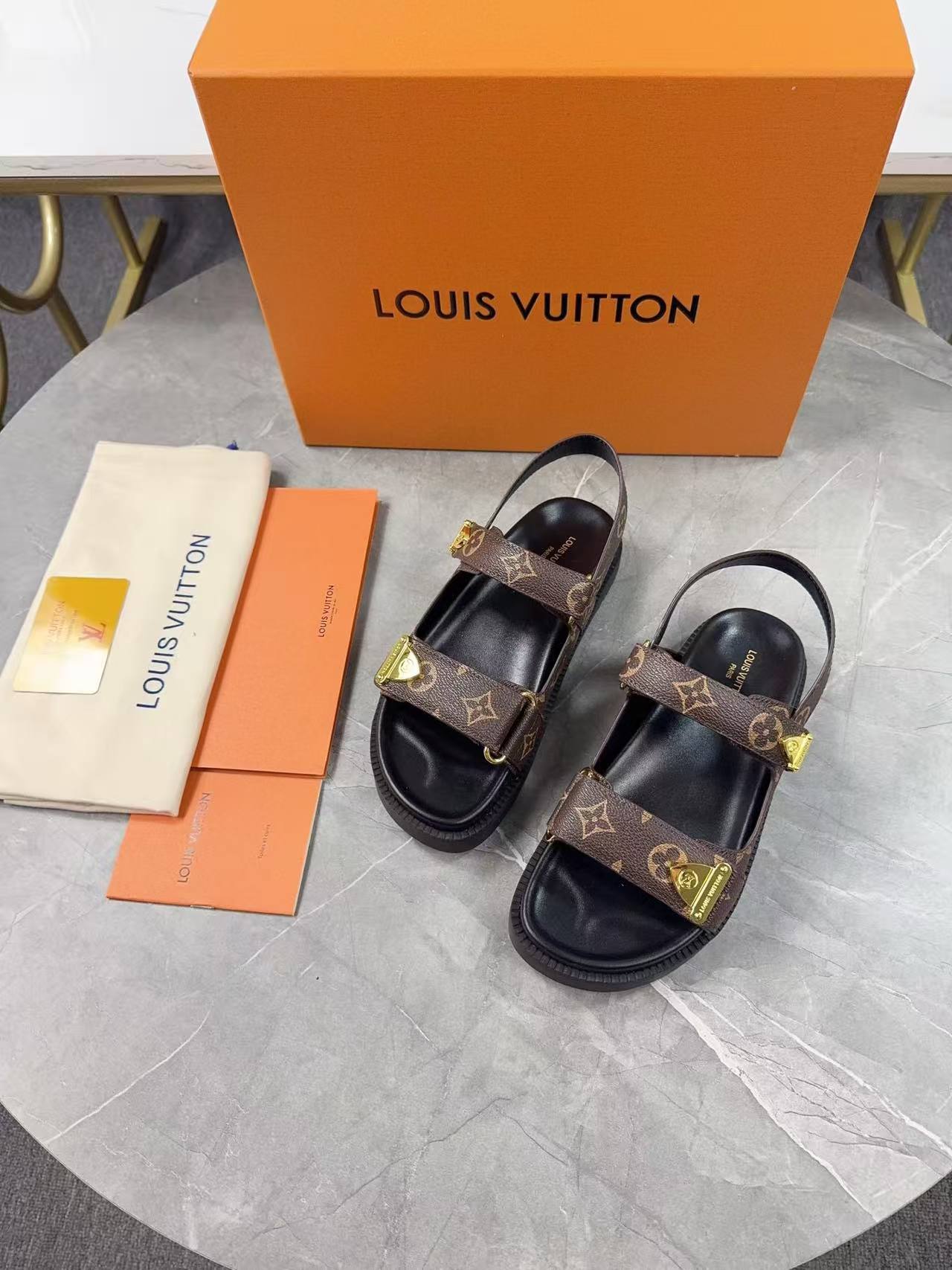 Customized luxury shoes women slippers