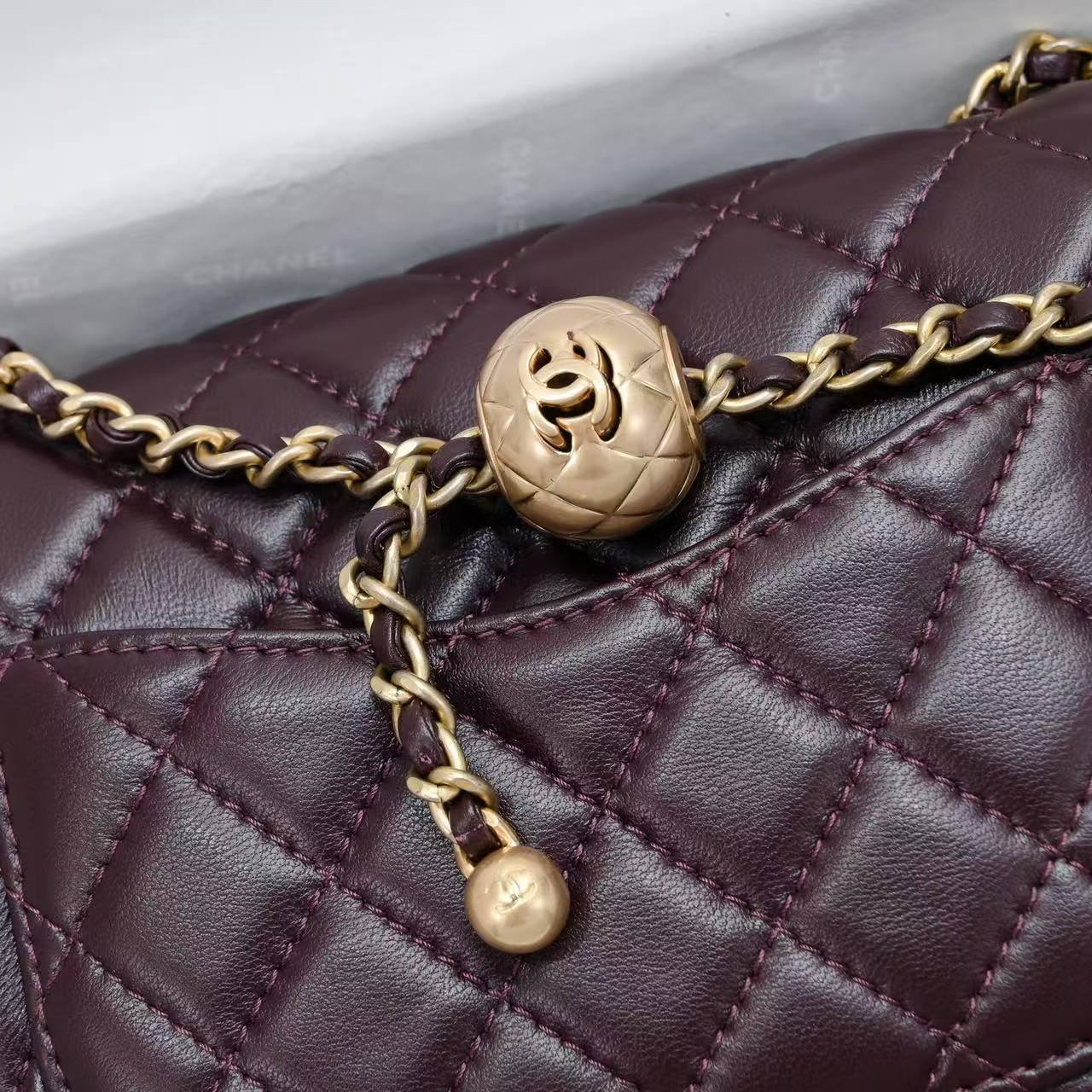 Customized luxury women's handbags