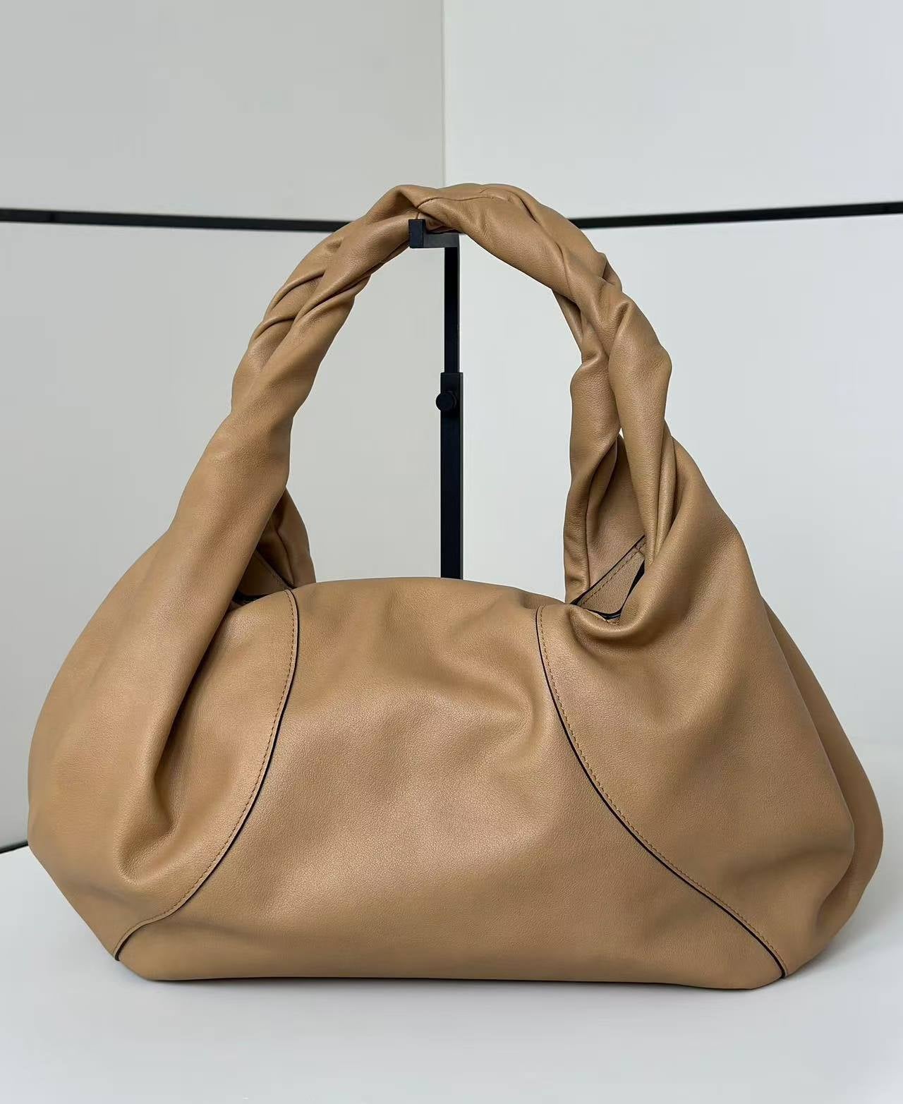 Women who customize luxury handbags