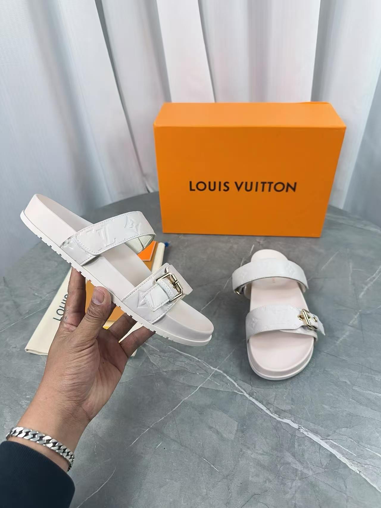 Customized high-end luxury slippers