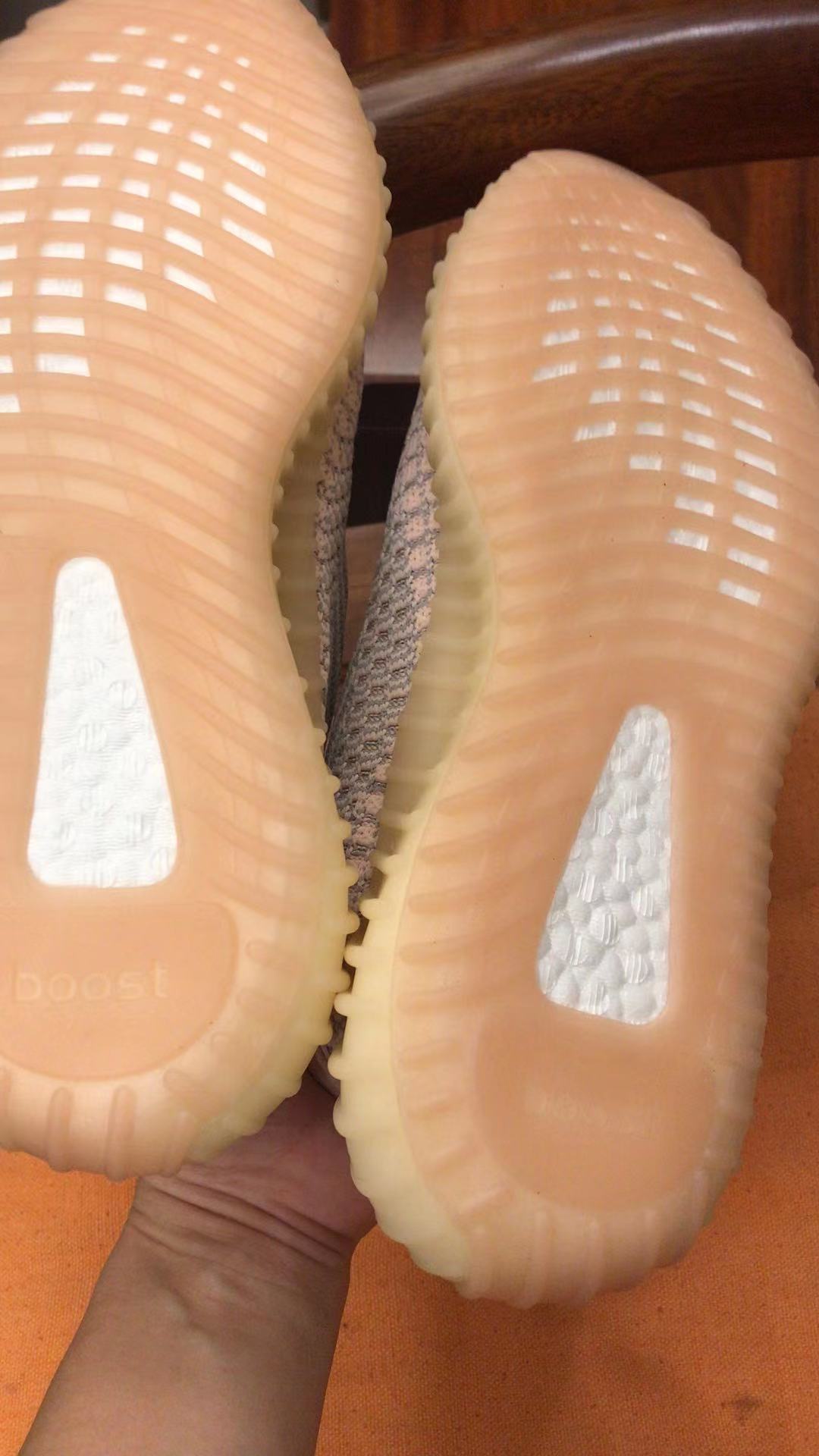 sneaker shoes V2 Synth Non-Reflective