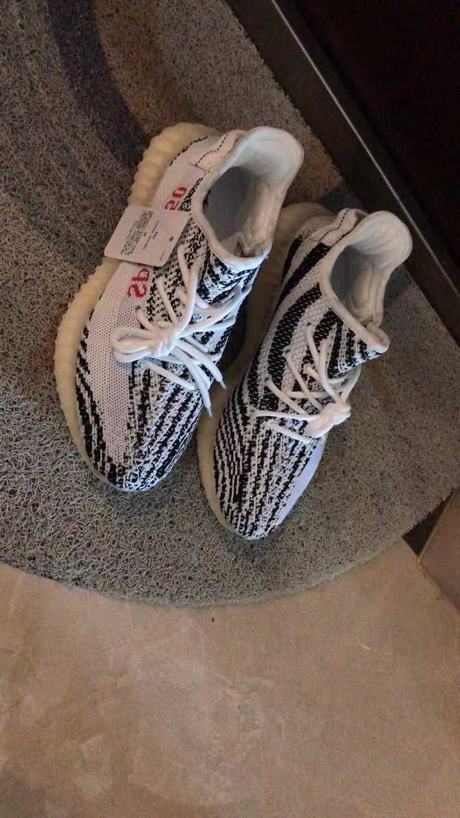 sneaker shoes Boost 350 V2 Zebra CP9654