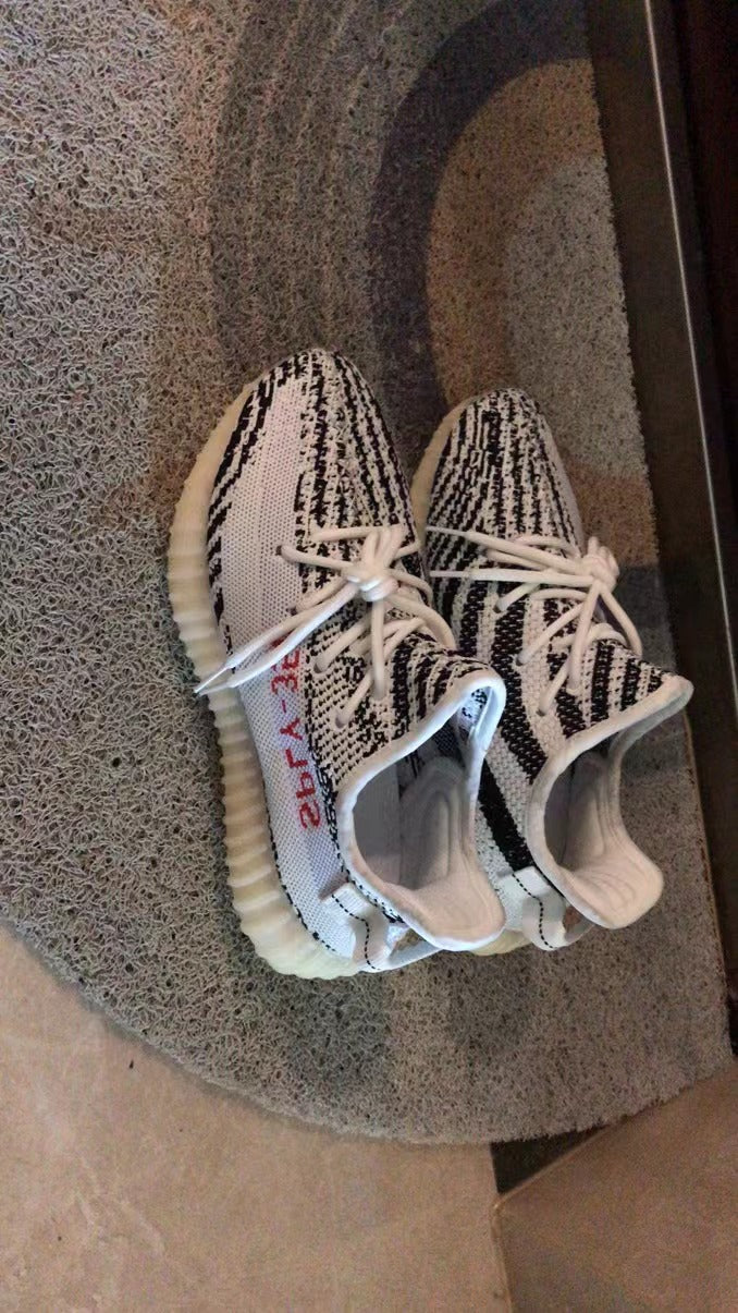 sneaker shoes Boost 350 V2 Zebra CP9654