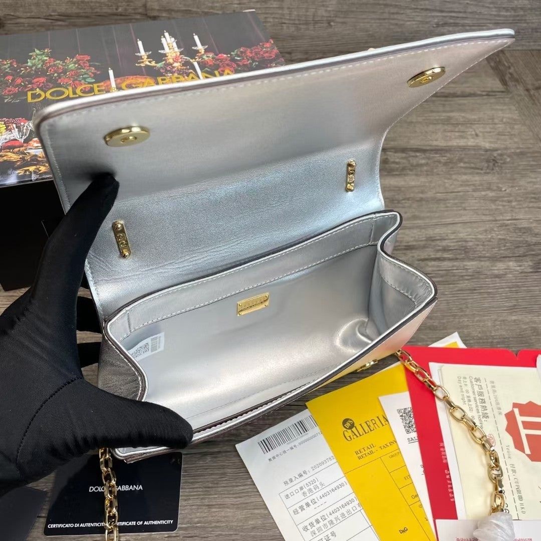 Luxury accessories A37