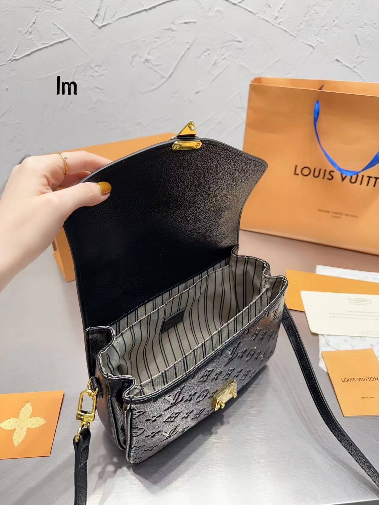 Luxury accessories A40