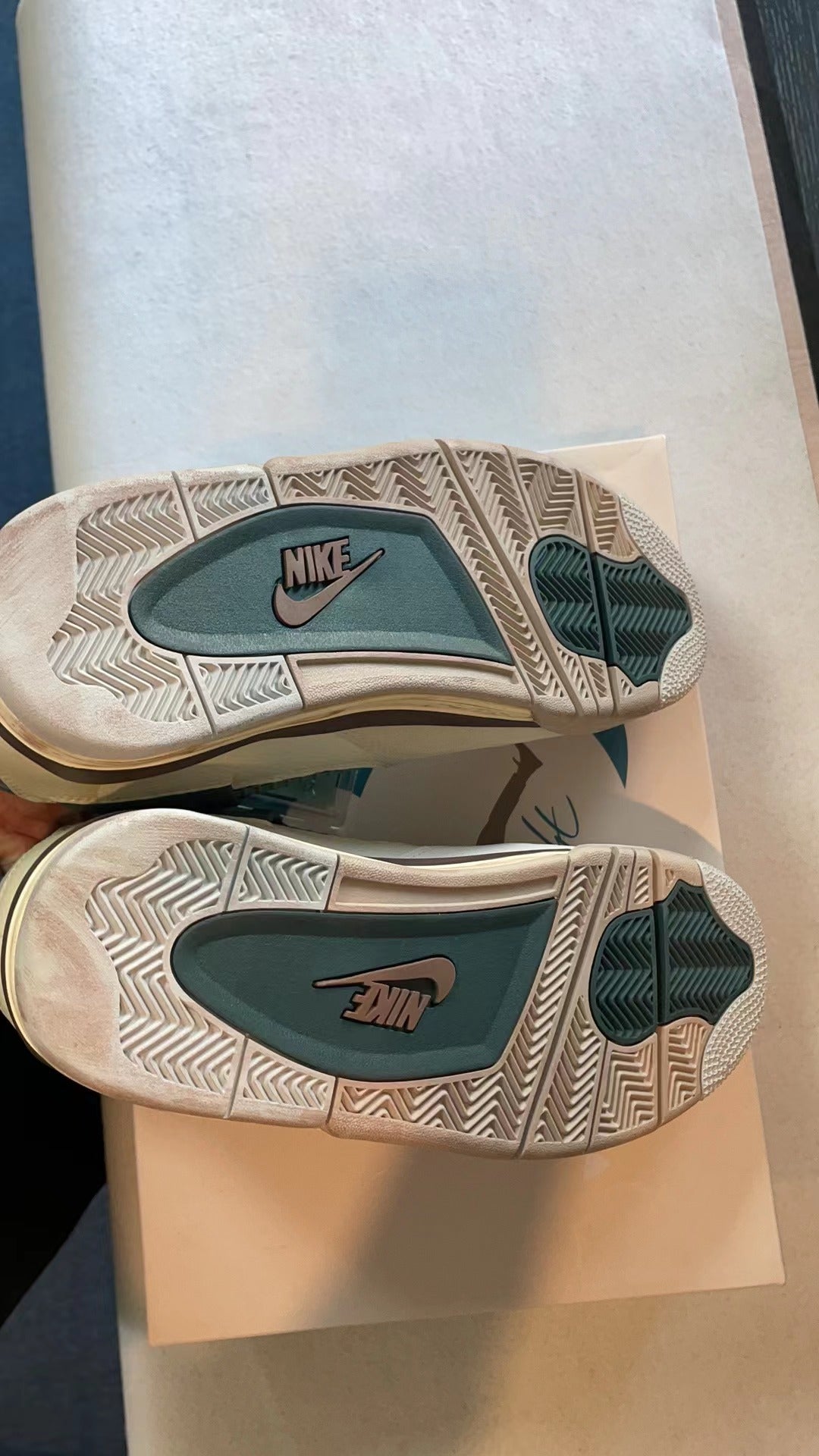 sneaker shoes Basketball shoes for women and men
