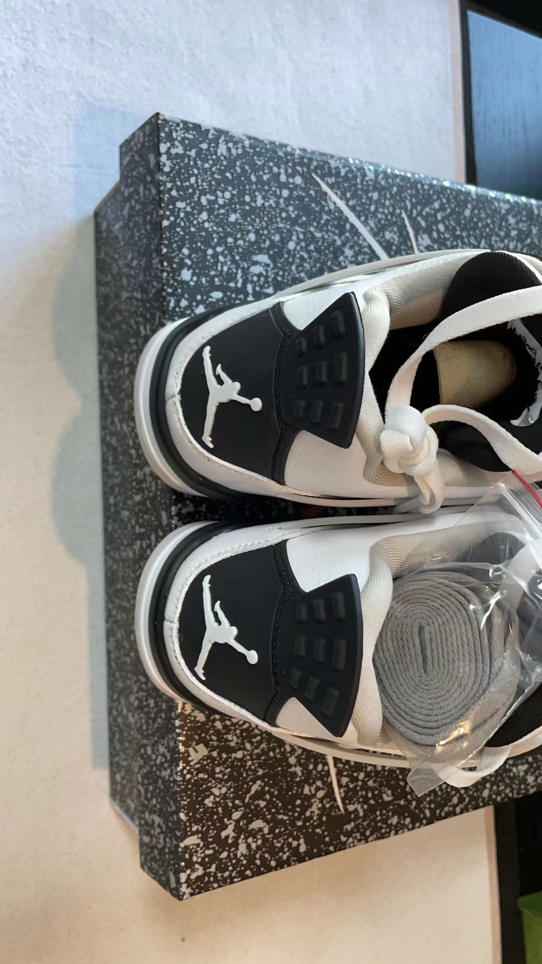 sneaker shoes New basketball shoes for men and women