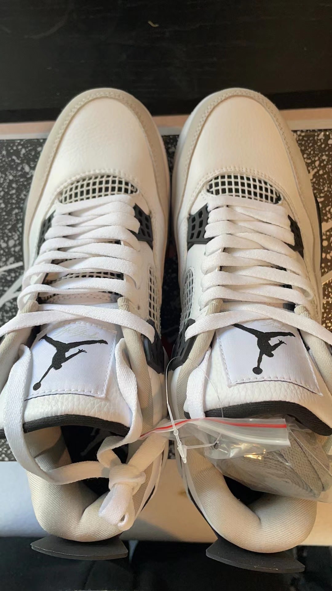 sneaker shoes New basketball shoes for men and women