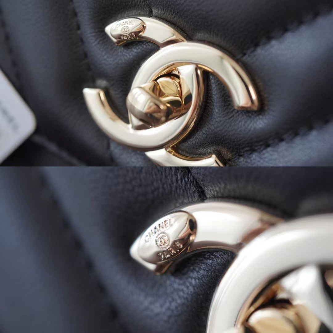 Luxury accessories A34