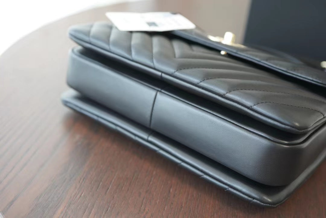 Luxury accessories A34