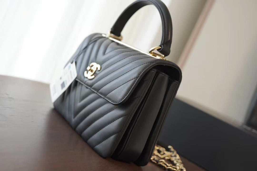 Luxury accessories A34