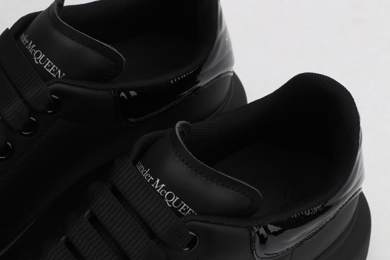 Sneaker shoes luxury shoes