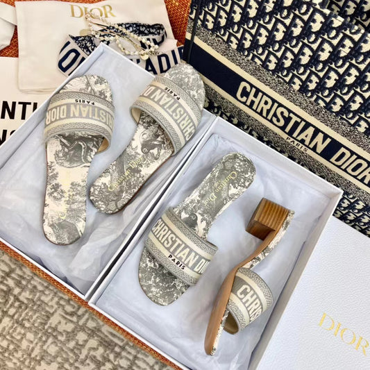 Luxury accessories A26