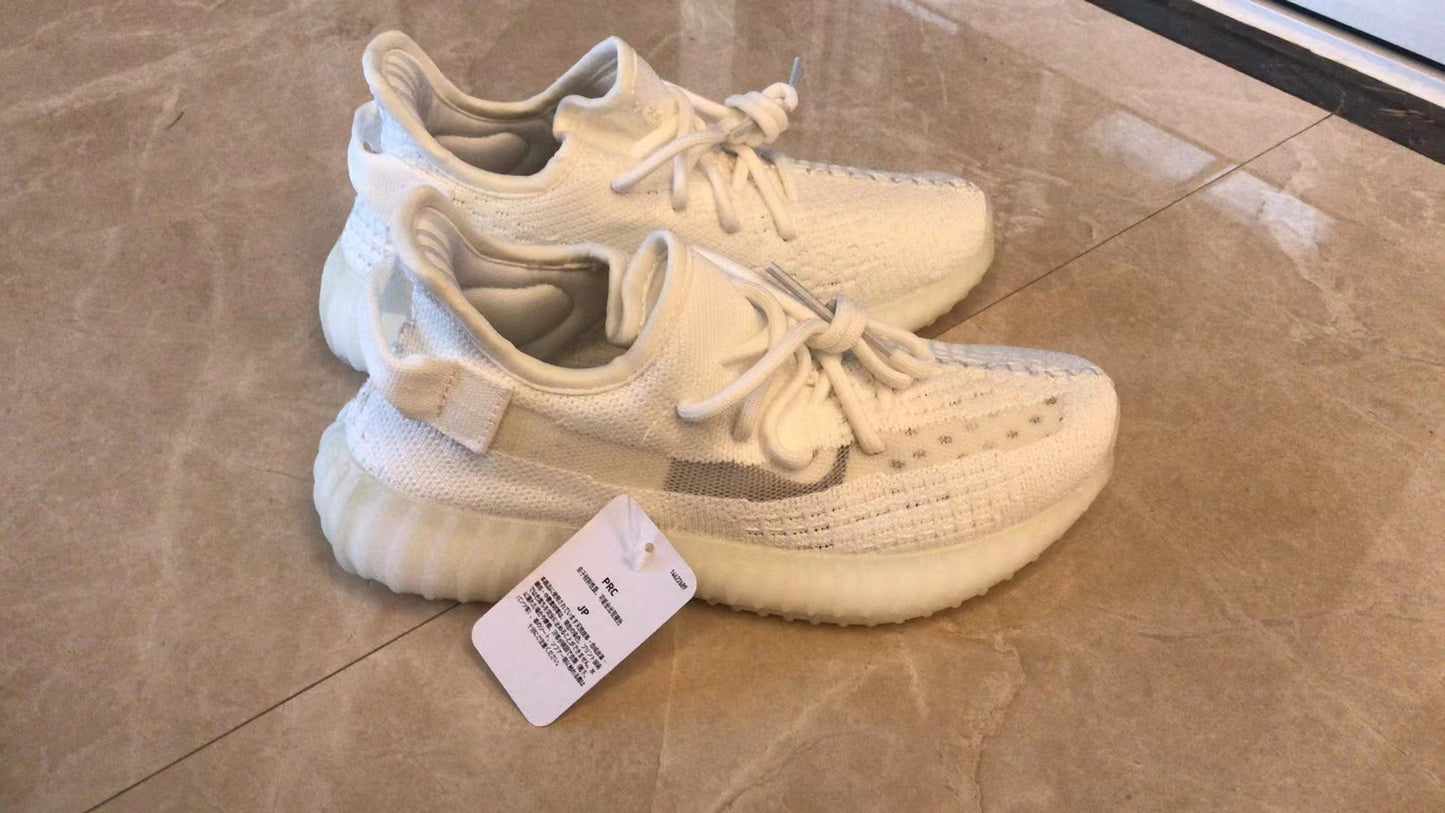 sneaker shoes  for women  and men  yeez01