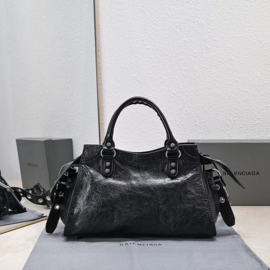 Luxury accessories A38