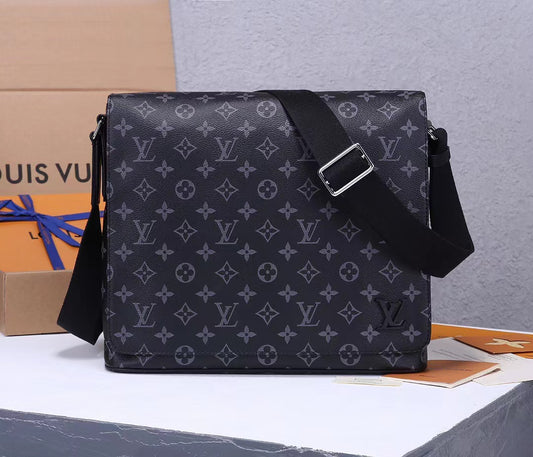 Luxury accessories A42