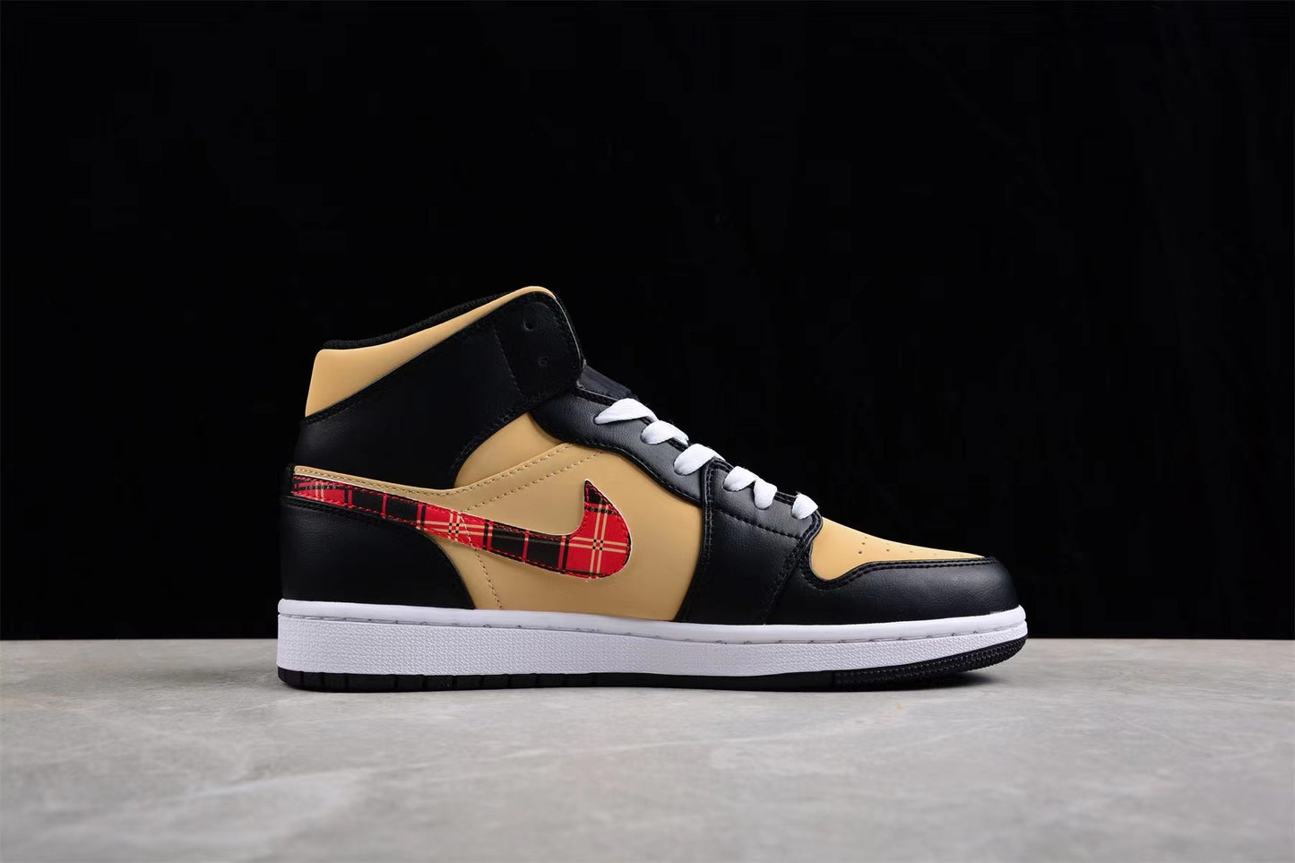 sneaker shoes for wmen and men NK01