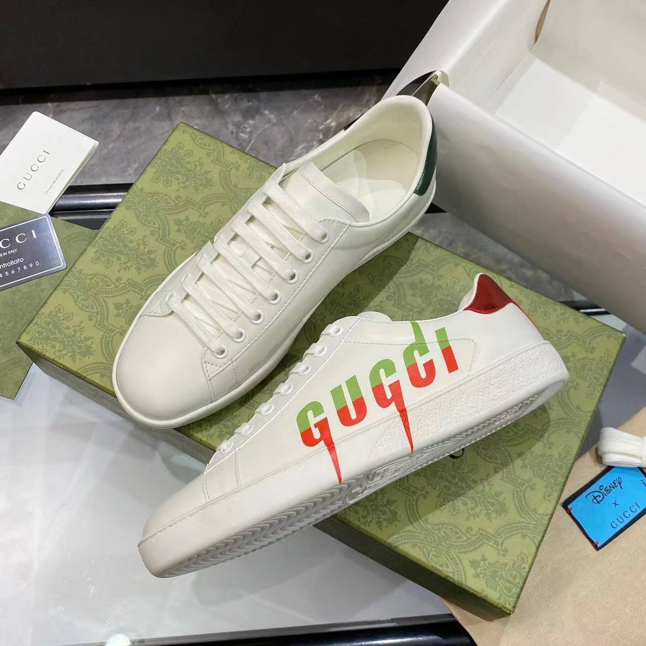 Sneaker shoes Luxury men's and women's casual shoes