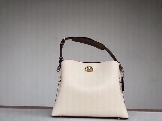 Luxury accessories women's handbag