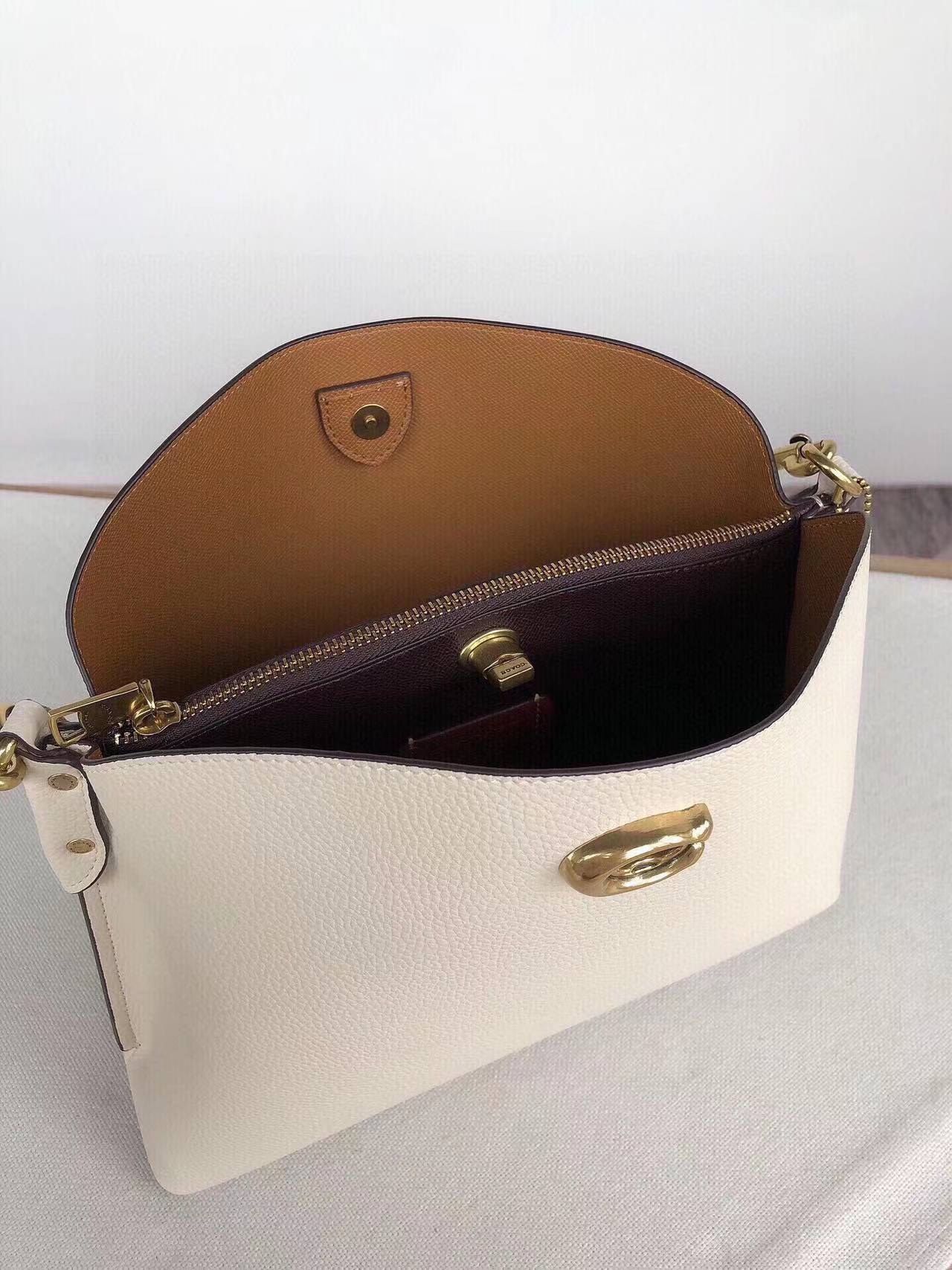 Luxury accessories women's handbag