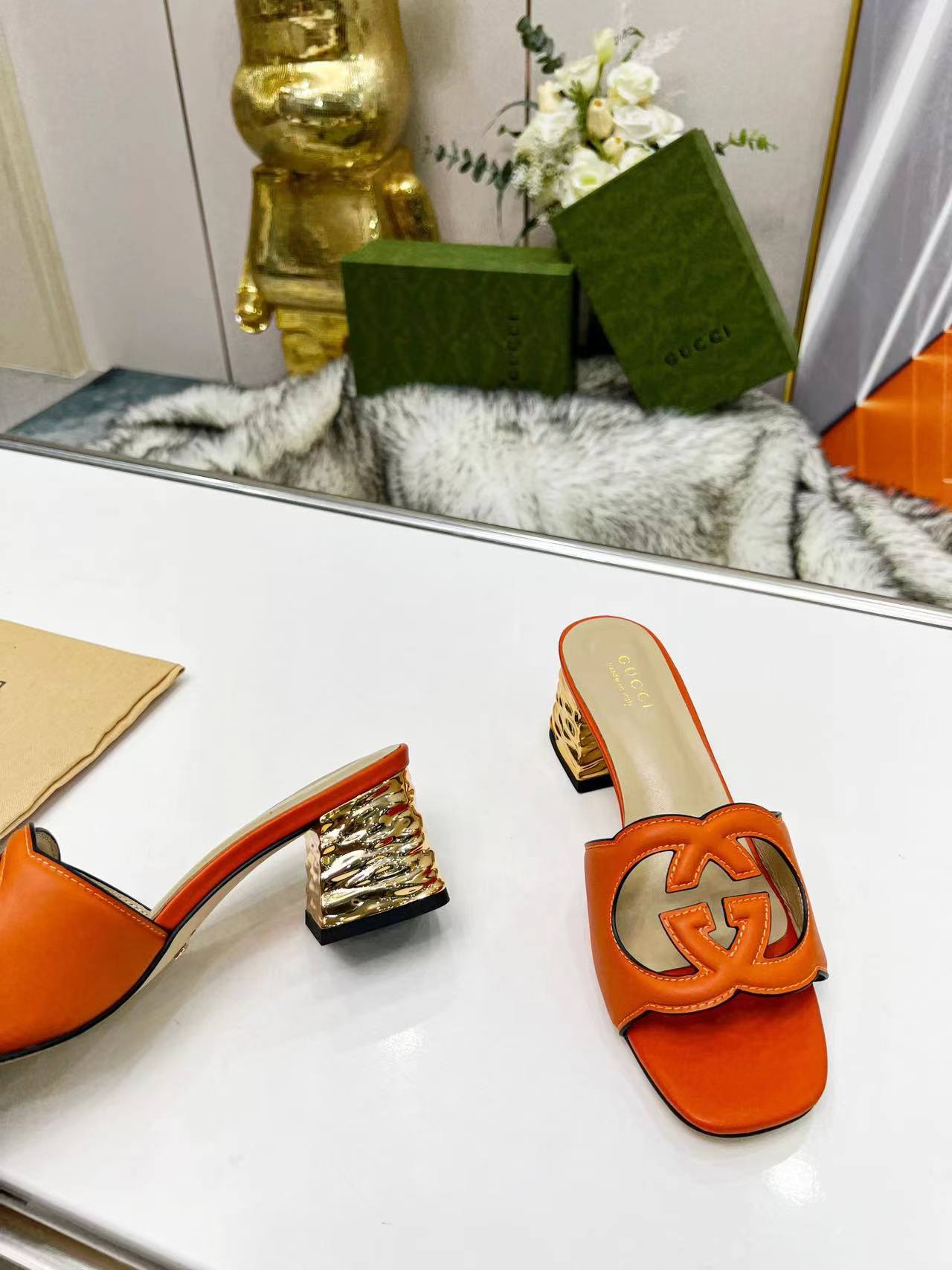 Luxury women's shoes, summer slippers