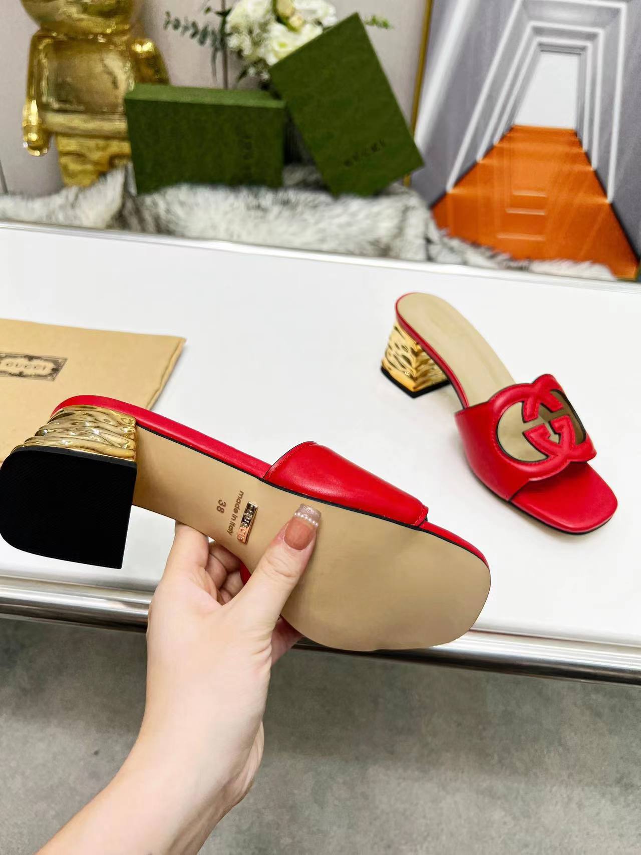 Luxury women's shoes, summer slippers