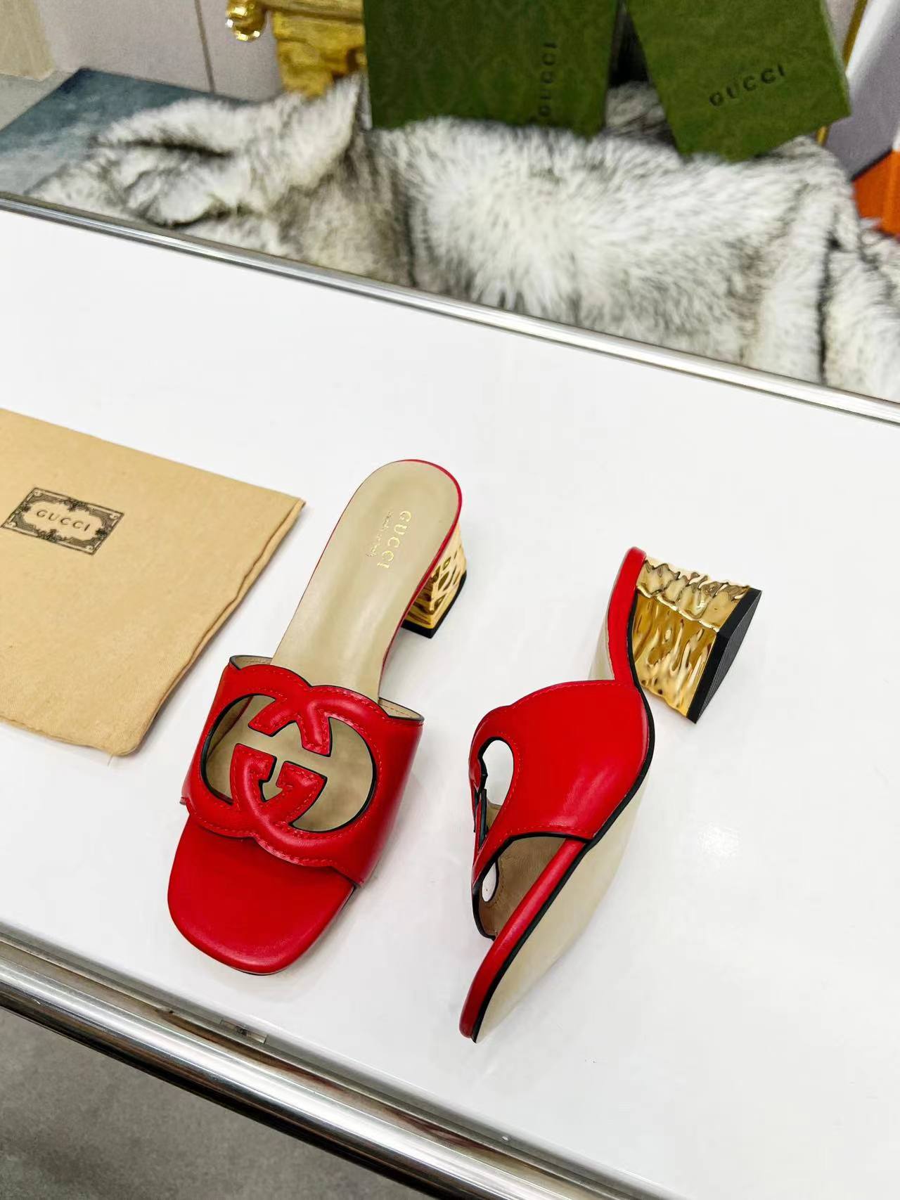 Luxury women's shoes, summer slippers