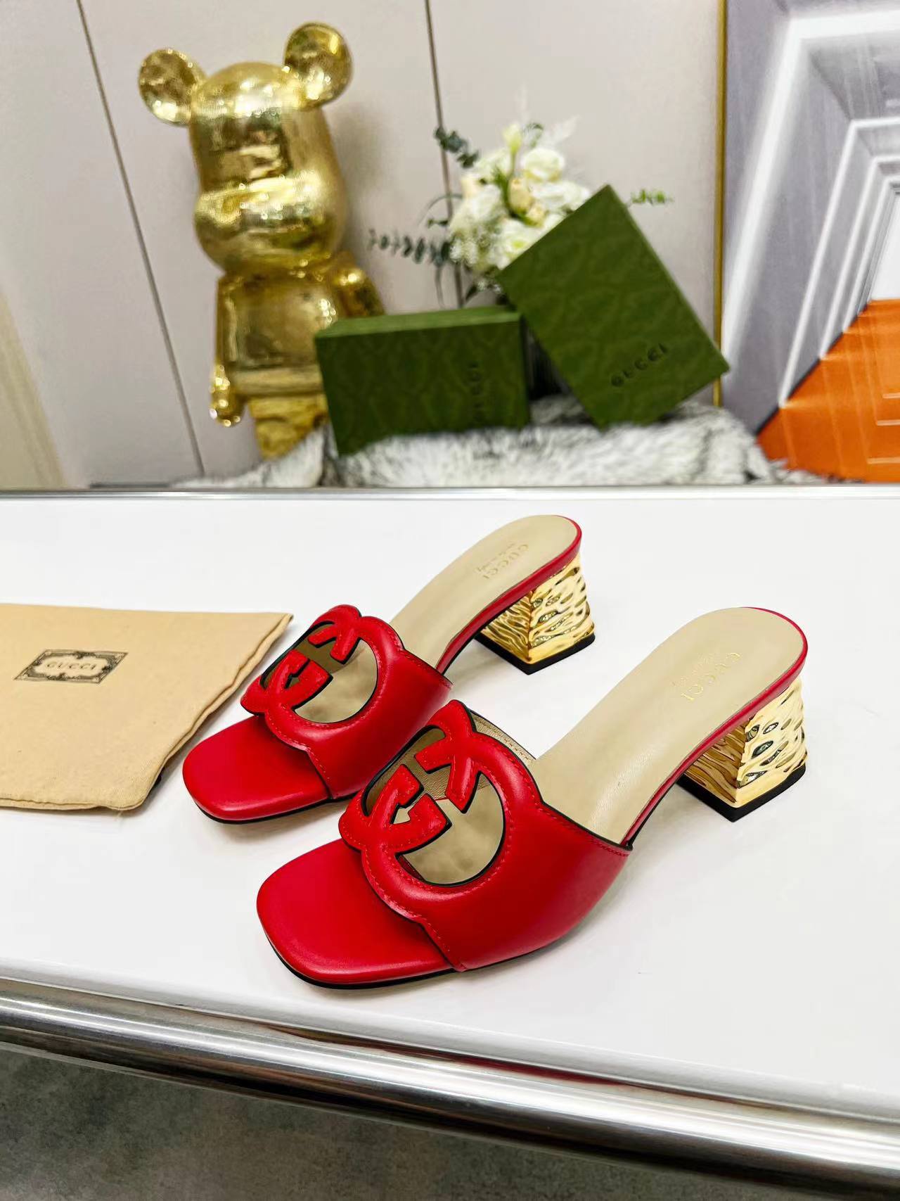 Luxury women's shoes, summer slippers
