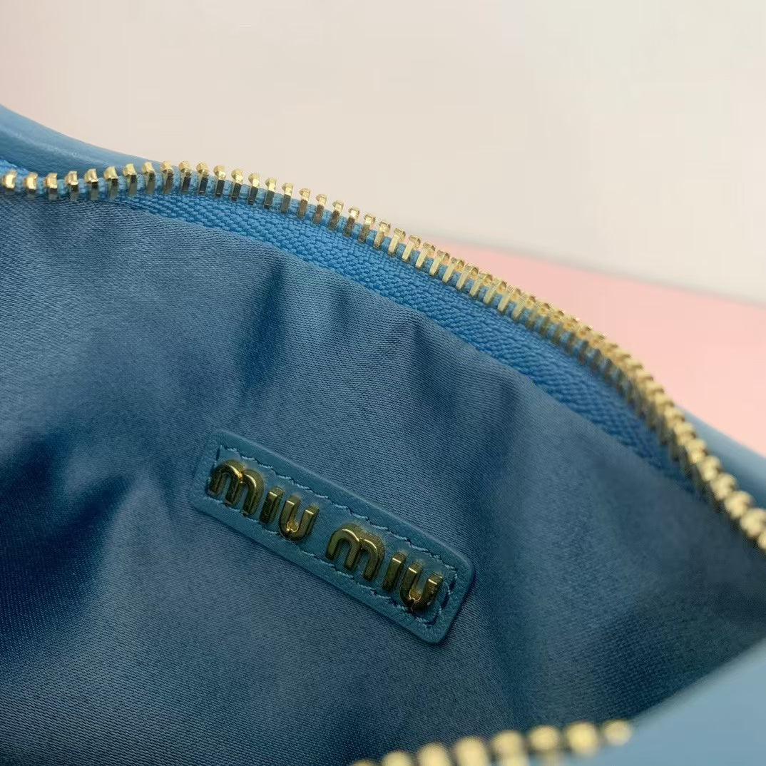 Luxury sunglasses and  bags women
