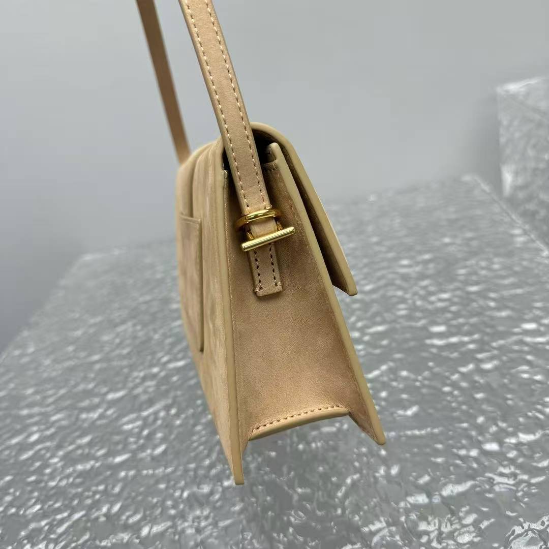 Customized luxury handbags