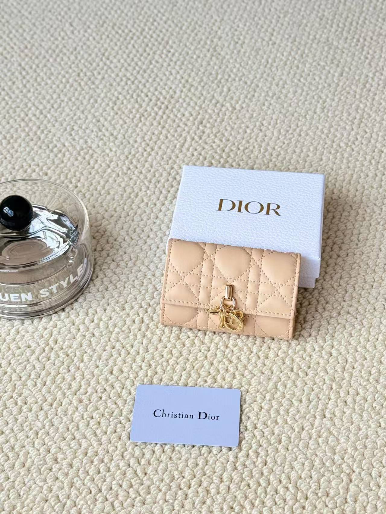 Luxury wallet