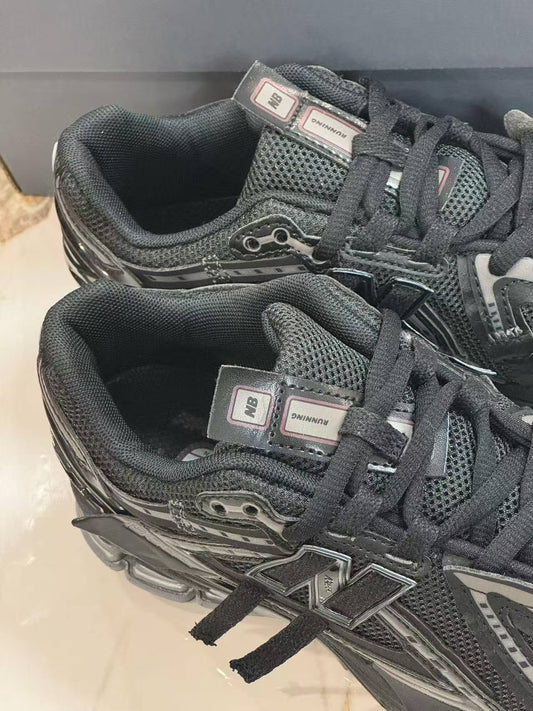 snaerk shoes
