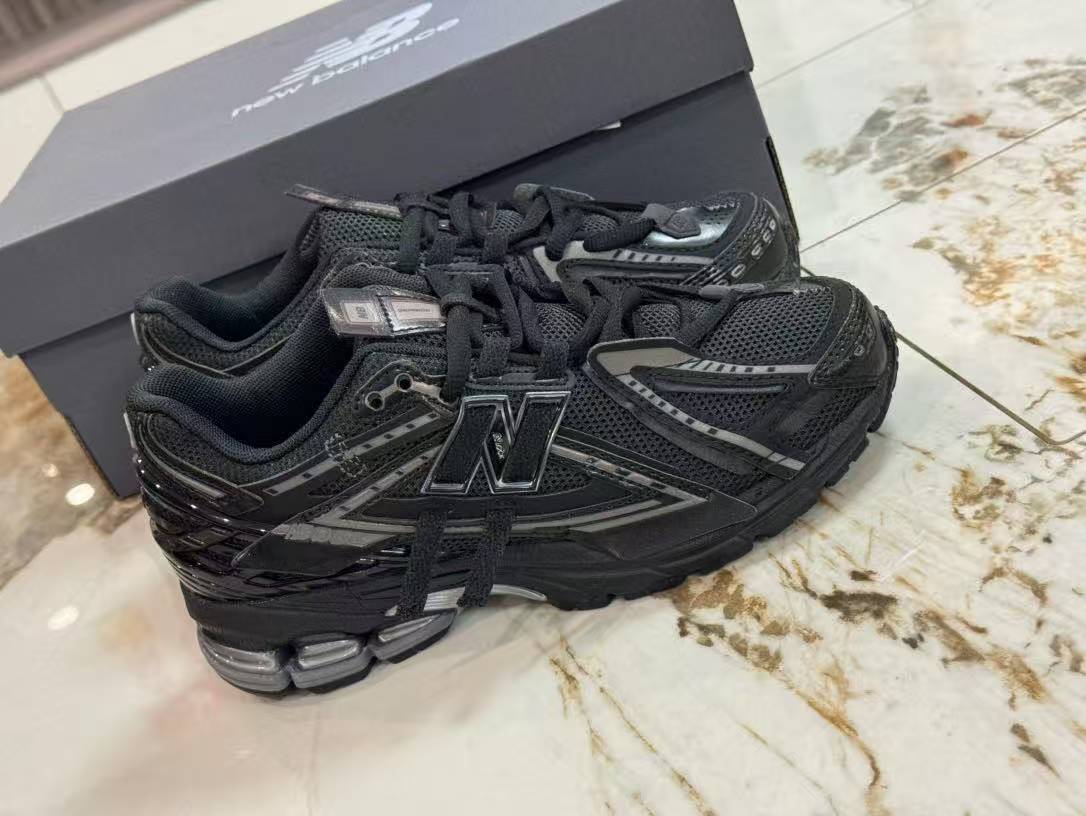 snaerk shoes