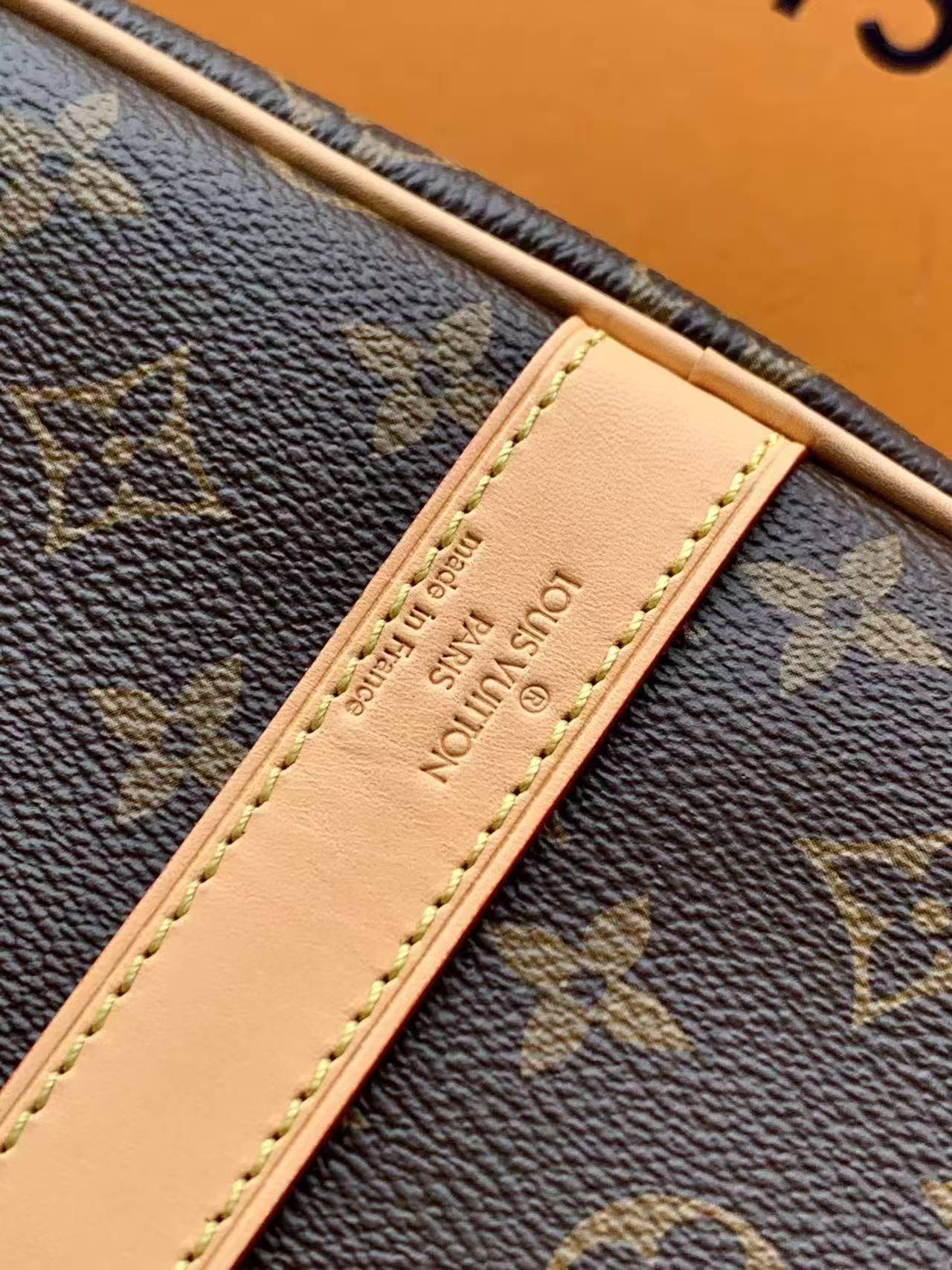 Custom-made luxury handbags