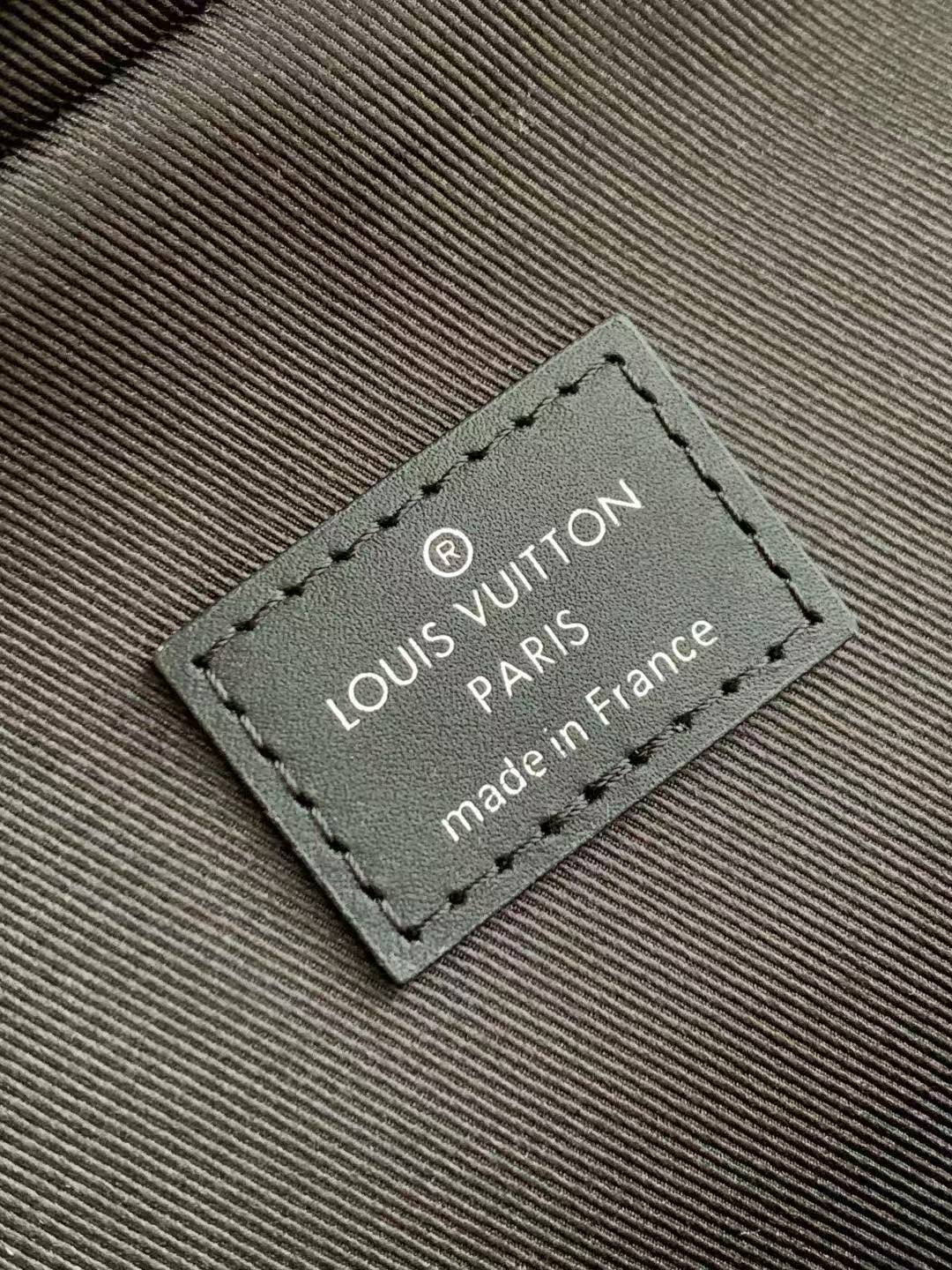 Custom-made luxury handbags