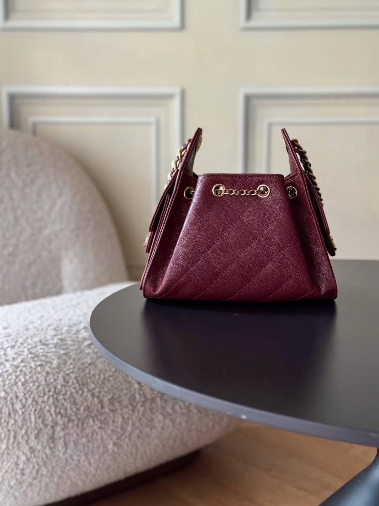 Customized high-end luxury women's handbags