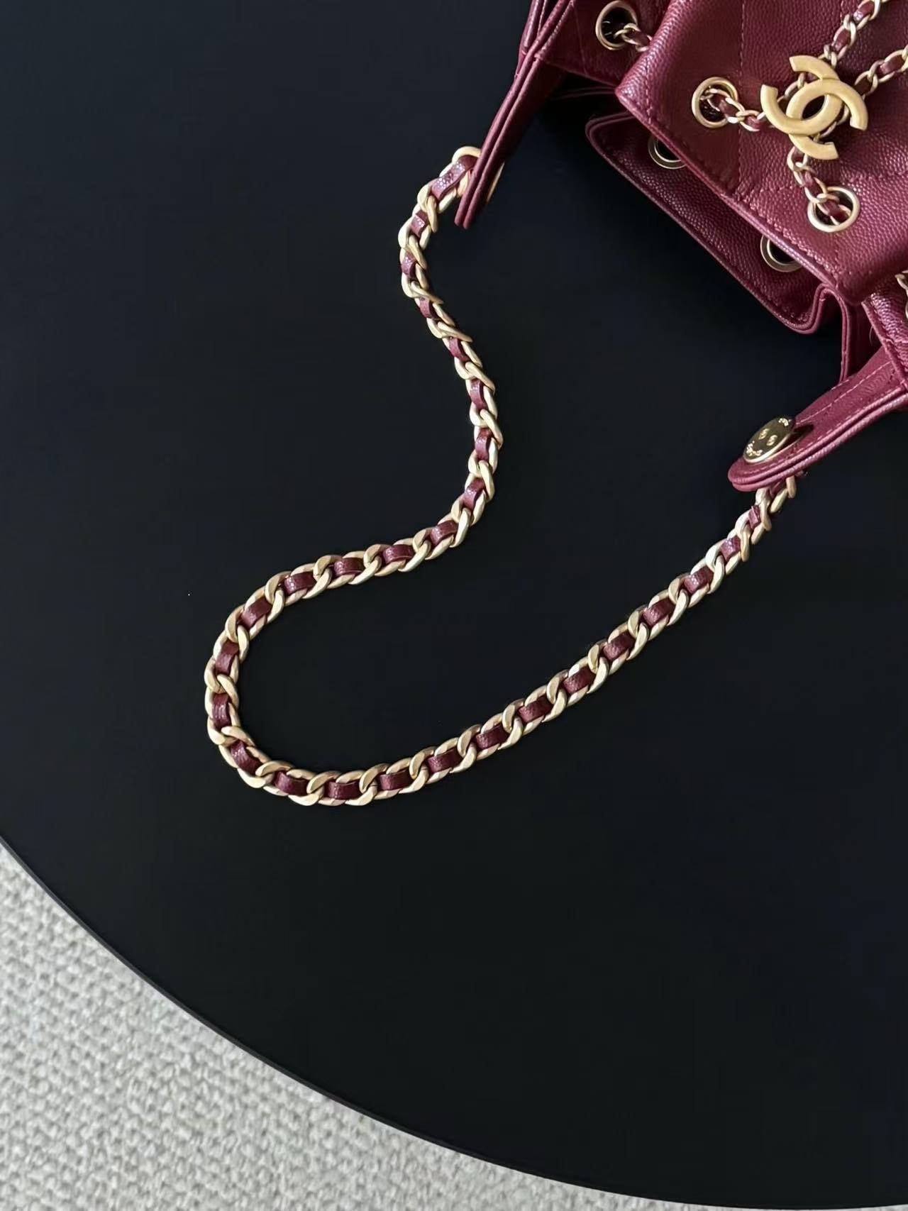 Customized high-end luxury women's handbags