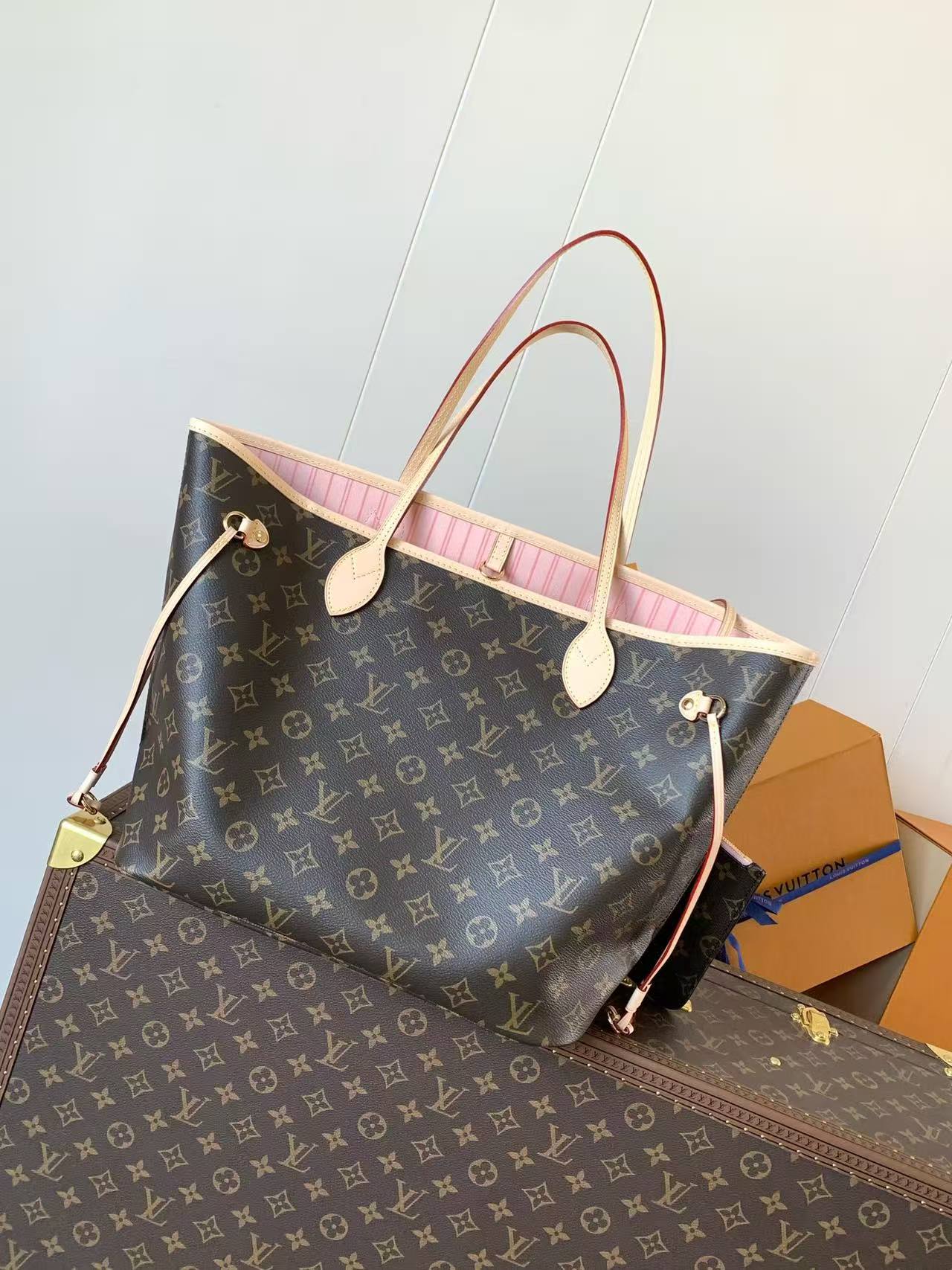 Customized high-end luxury women's handbags