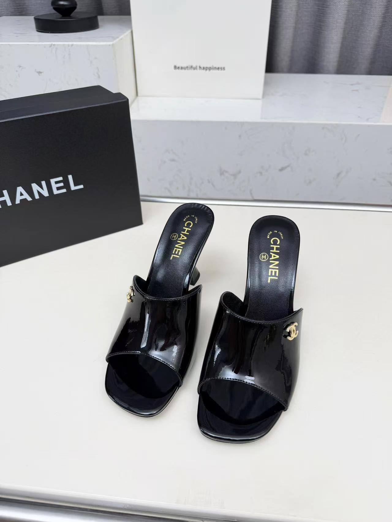 Customized high-end luxury women's slippers