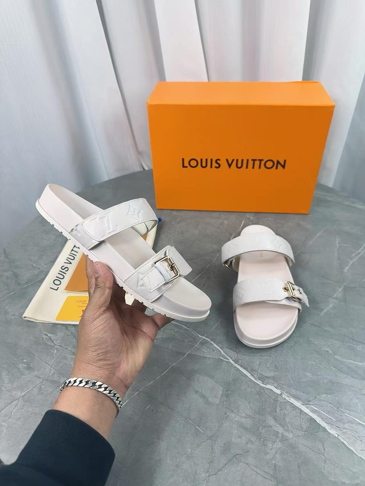 Customized high-end luxury slippers