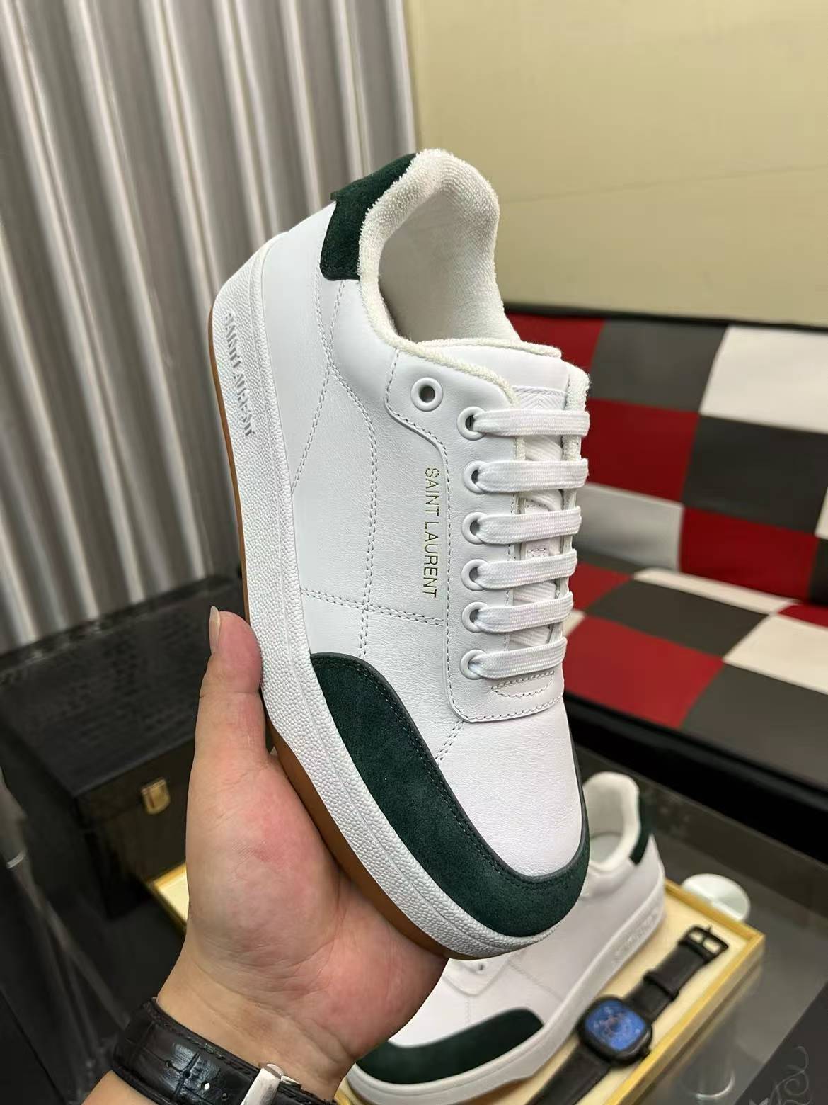 Customized high-end sneak shoes