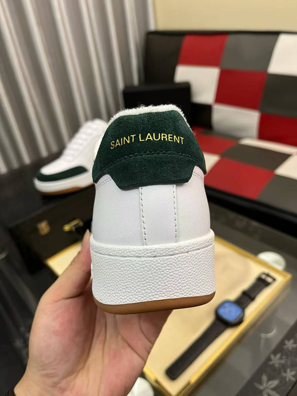 Customized high-end sneak shoes
