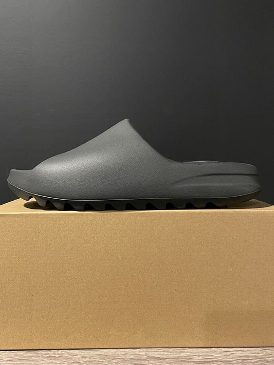 sneaker shoes women and men slides-01