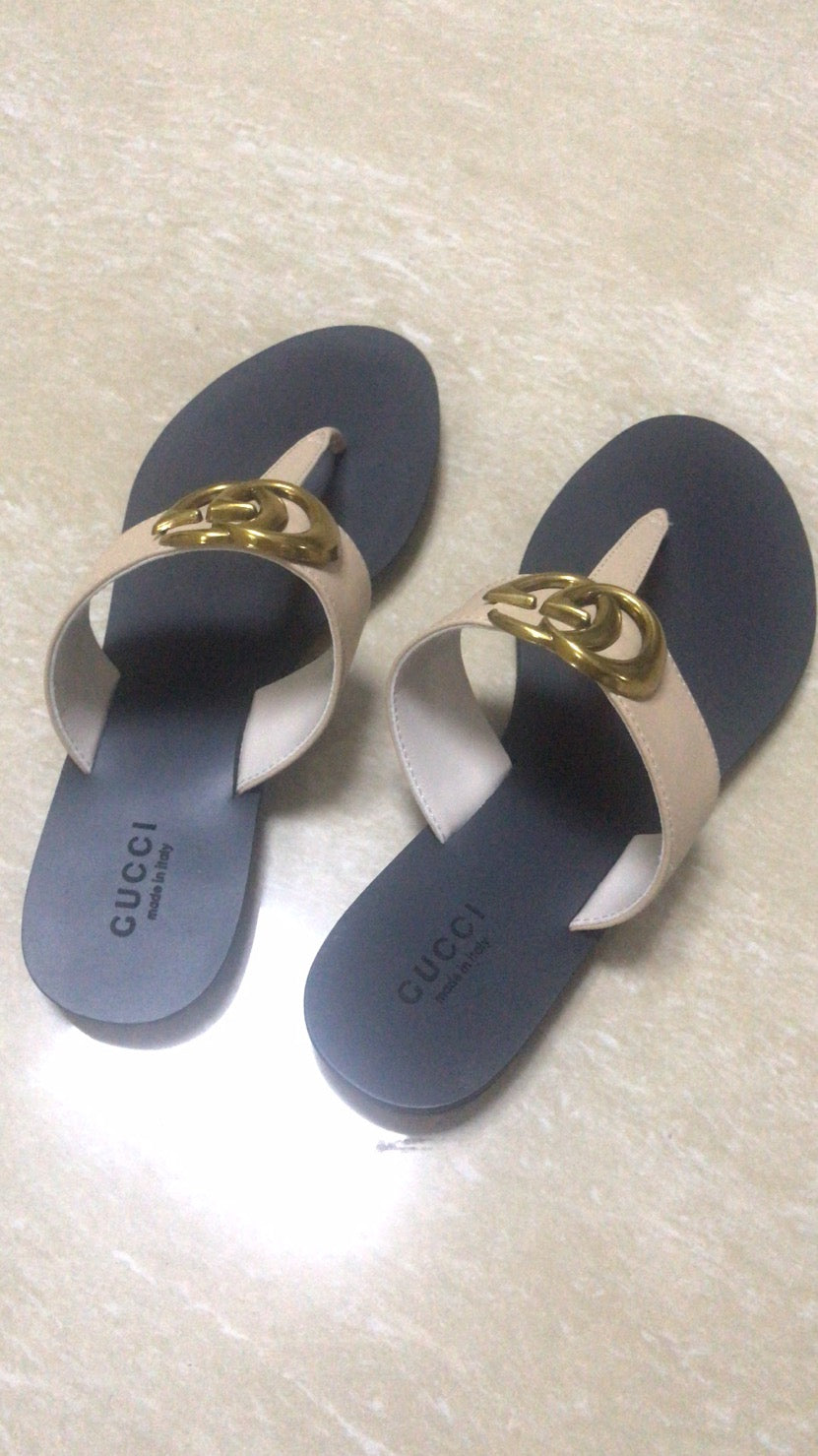 sneaker shoes Slippers Sandals Flip flops