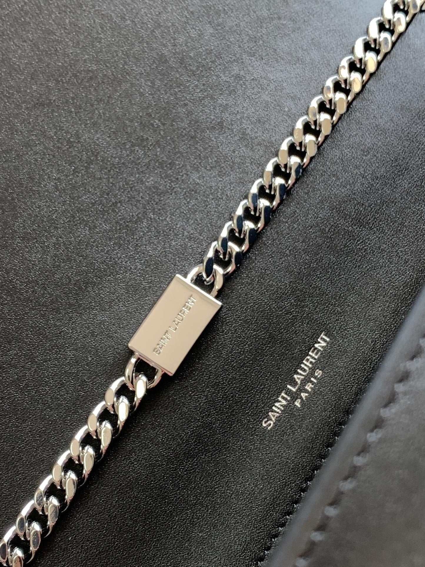 Luxury accessories A36