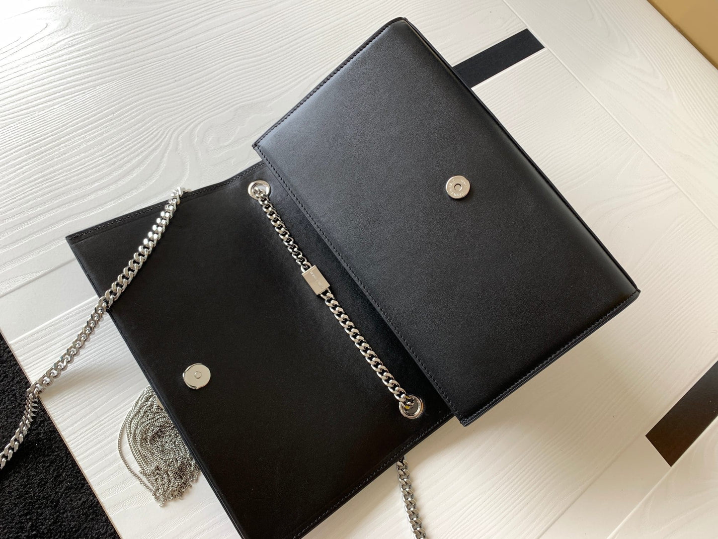 Luxury accessories A36